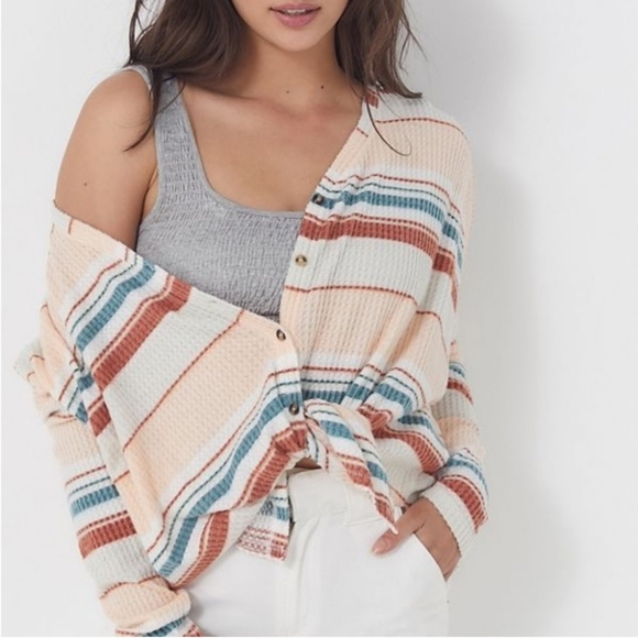 Urban Outfitters Out From Under Jojo Oversized Thermal Button-Front Top Size Med - Picture 2 of 14